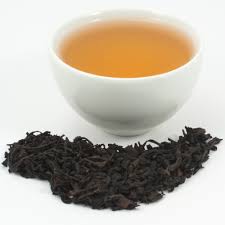 Chá fumarento fermentado de Lapsang Souchong, chá preto de Lapsang Souchong com seca do pinheiral