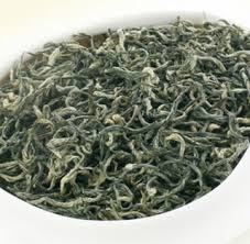 Botão claramente visível verde orgânico chinês do chá de Biluochun do chá verde da mola adiantada um único