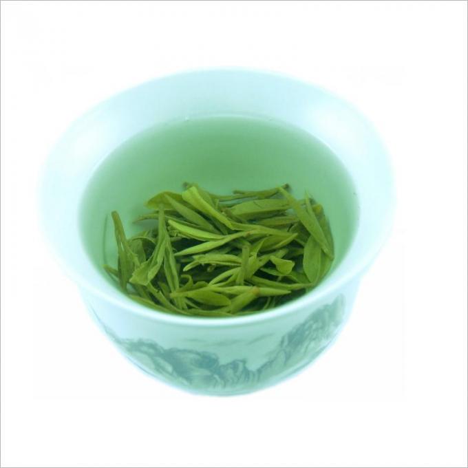Chá verde do dragão da forma curvada sem alguns adubos ou inseticidas