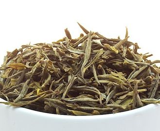 China Esmeralda - chá verde da montanha amarela verde, pico amarelo da pele da montanha das folhas de chá macias fornecedor